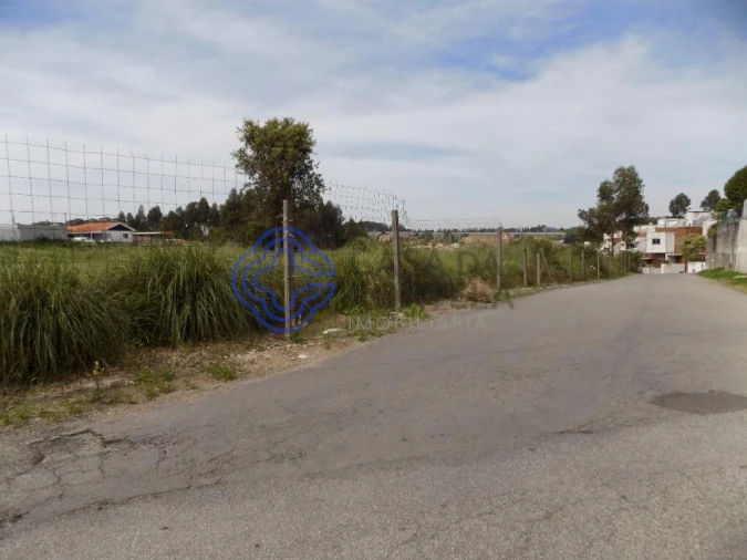 Terreno para Venda em Grijó e Sermonde Foto 3