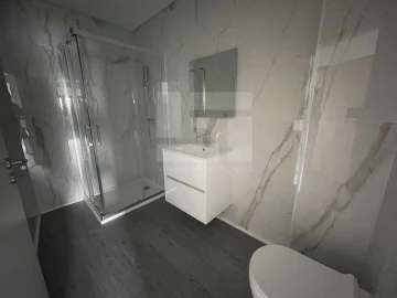 Apartamento T3 para Venda em Quelfes
