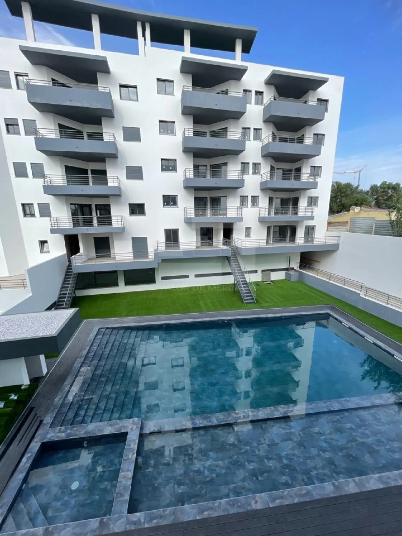 Apartamento T3 para Venda em Quelfes Foto 6