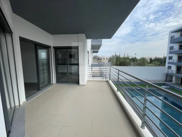 Apartamento T3 para Venda em Quelfes