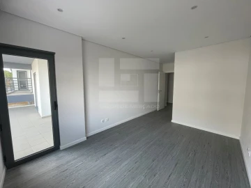 Apartamento T3 para Venda em Quelfes