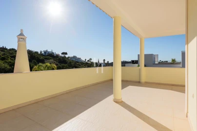 Moradia T4 para Venda em Albufeira e Olhos de Água