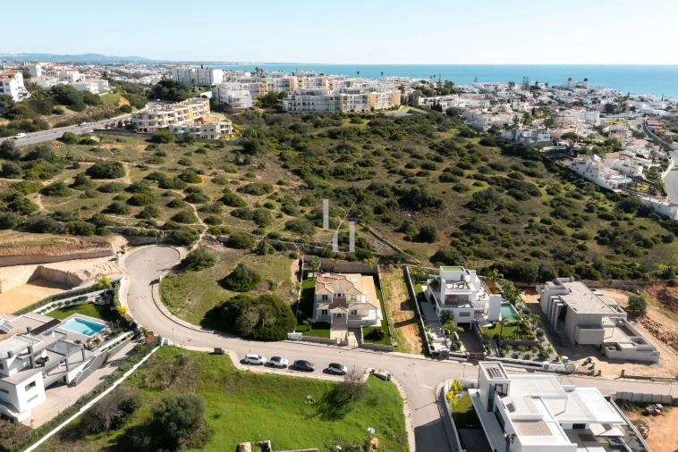 Moradia T4 para Venda em Albufeira e Olhos de Água Foto 31