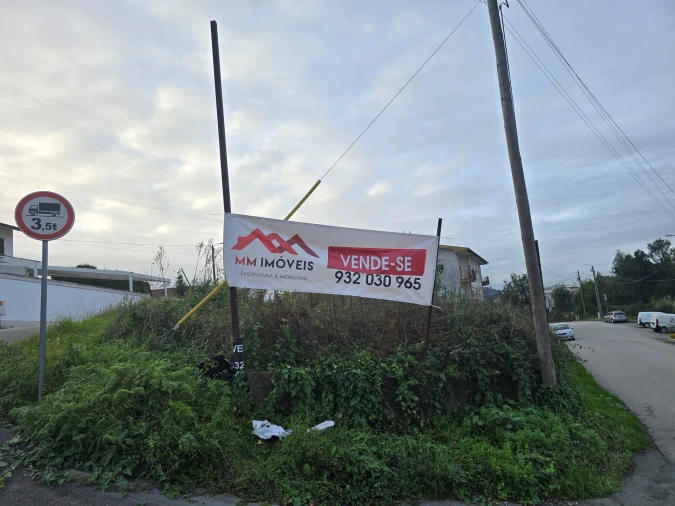 Terreno para Venda em Vila de Cucujães