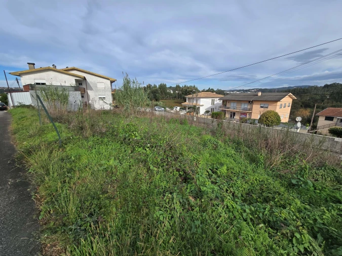 Terreno para Venda em Vila de Cucujães Foto 2