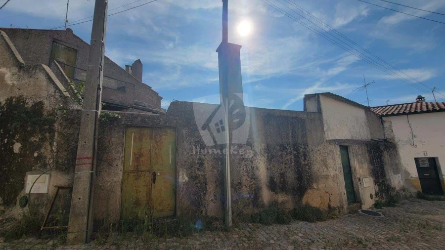 Moradia T1 para Venda em Castelo Branco Foto 32