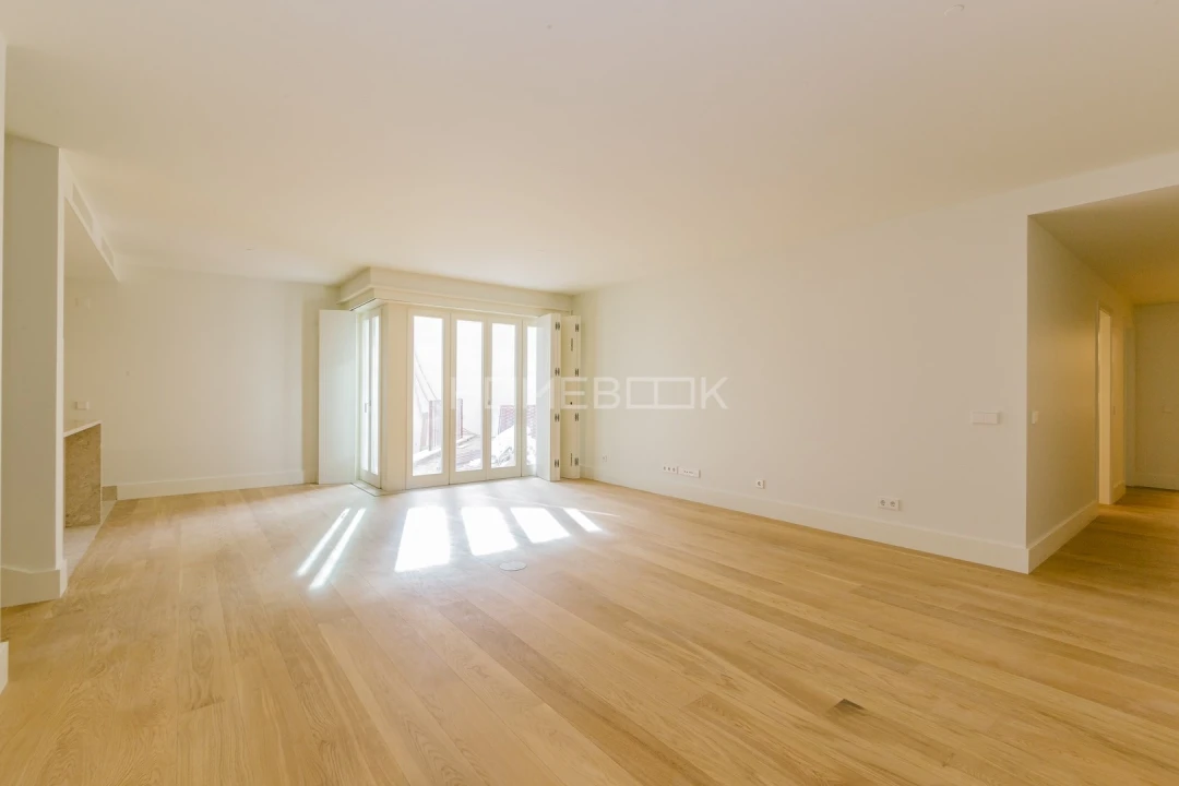 Apartamento T2 para Venda em Santo António Foto 2