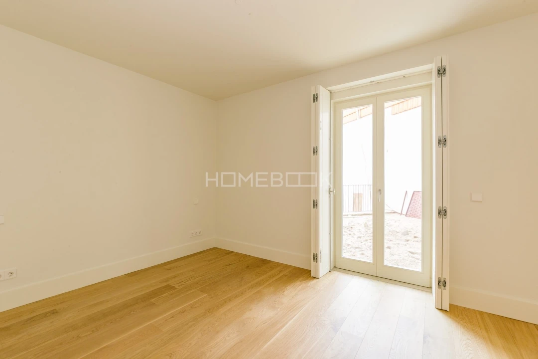 Apartamento T2 para Venda em Santo António Foto 11