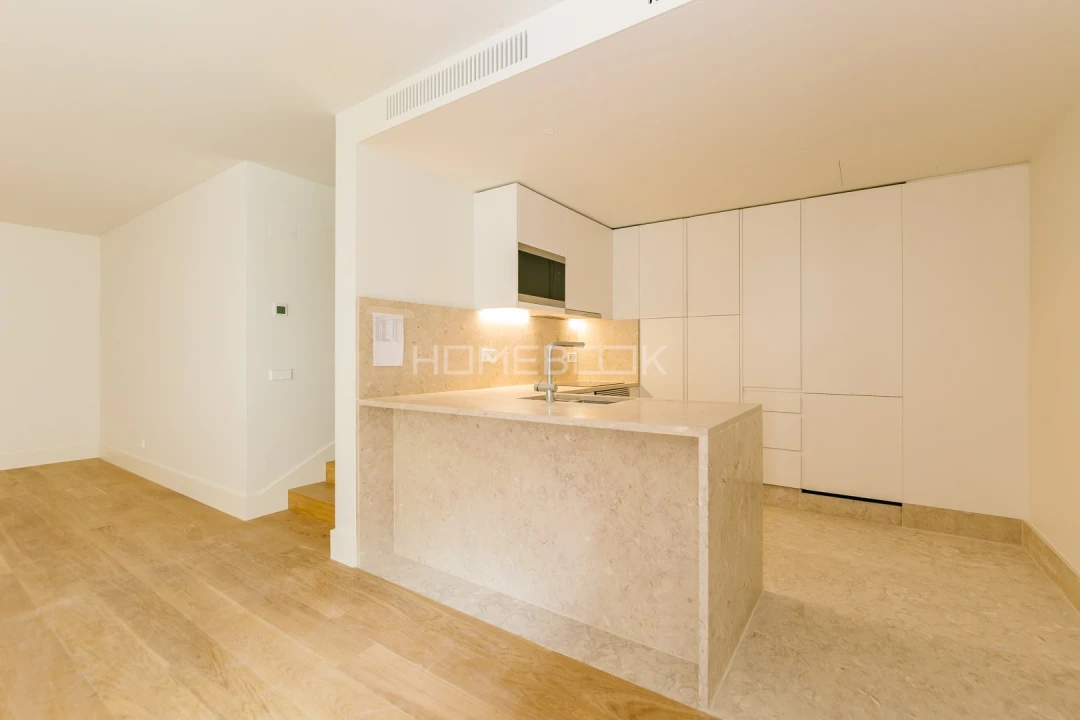 Apartamento T2 para Venda em Santo António Foto 5
