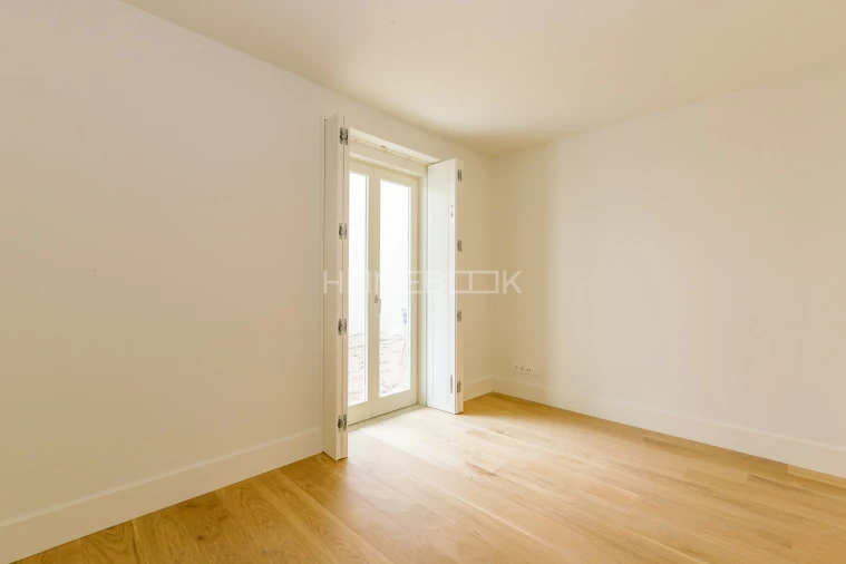 Apartamento T2 para Venda em Santo António Foto 12