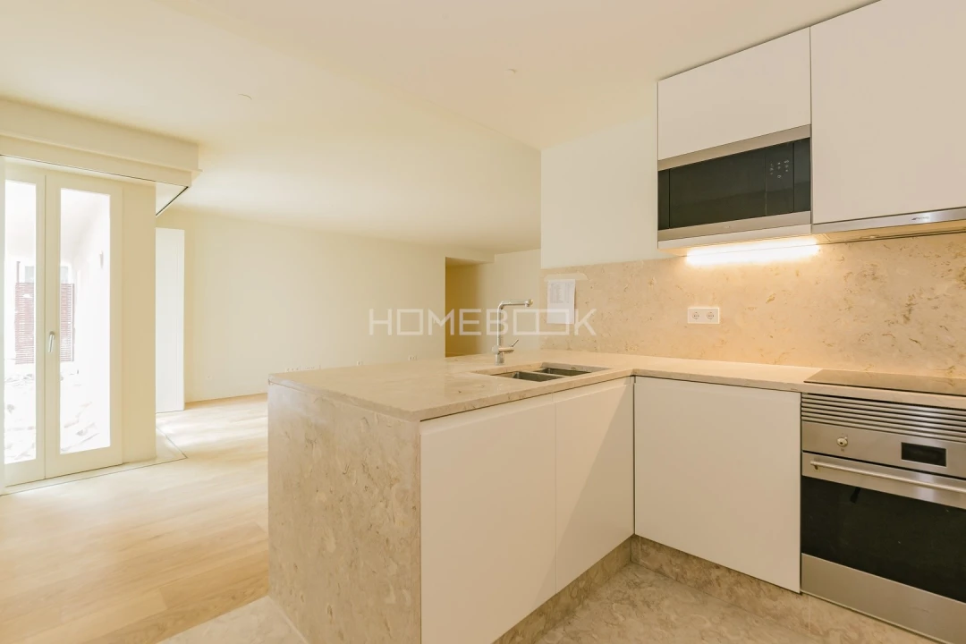 Apartamento T2 para Venda em Santo António Foto 8