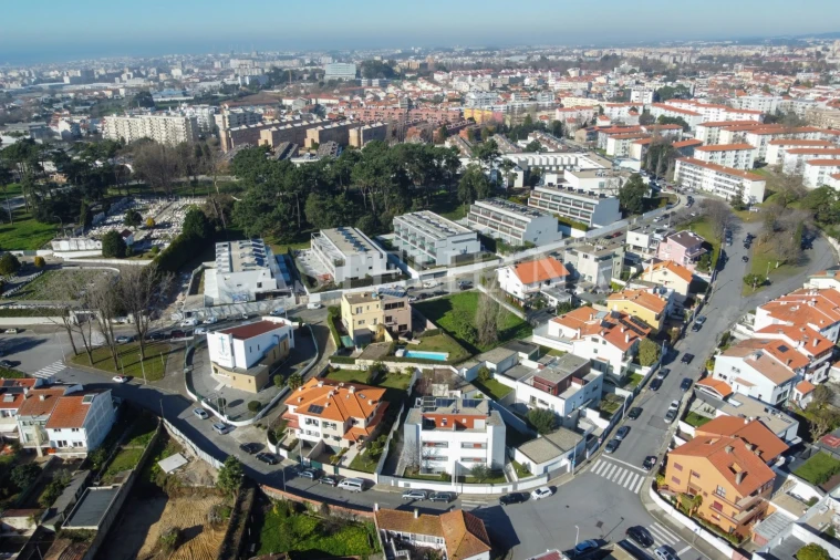 Moradia T5 para Venda em Aldoar, Foz do Douro e Nevogilde Foto 10