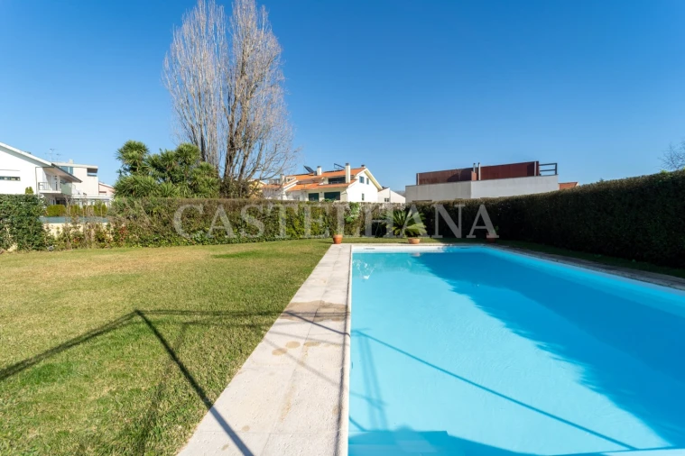 Moradia T5 para Venda em Aldoar, Foz do Douro e Nevogilde Foto 15