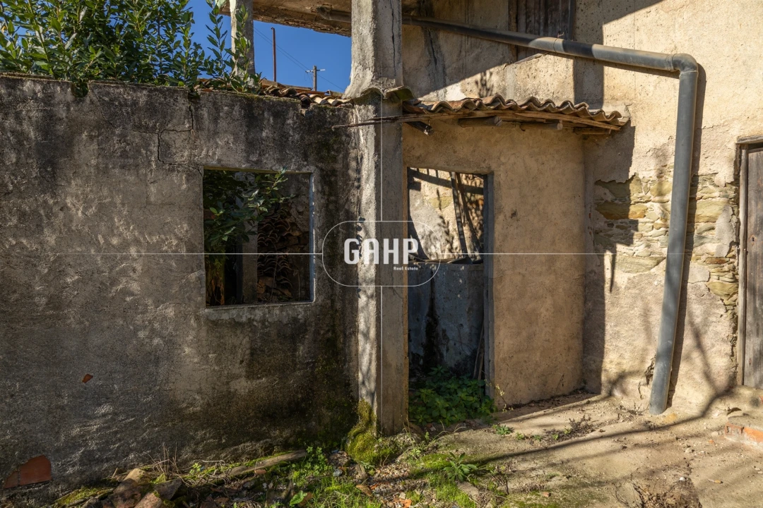 Moradia T3 para Venda em Lorvão Foto 47