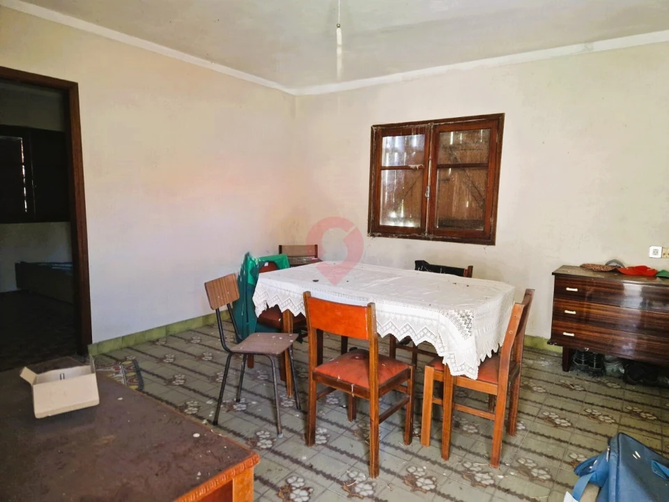 Moradia T2 para Venda em Alvaredo Foto 3