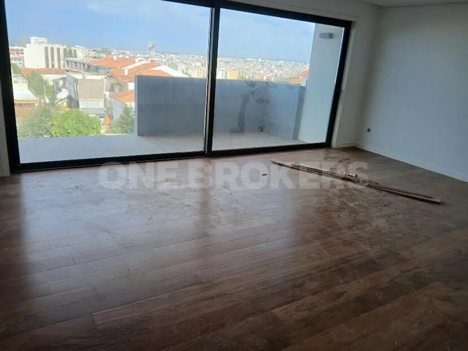 Apartamento T3 para Venda em Mafamude e Vilar do Paraíso Foto 2