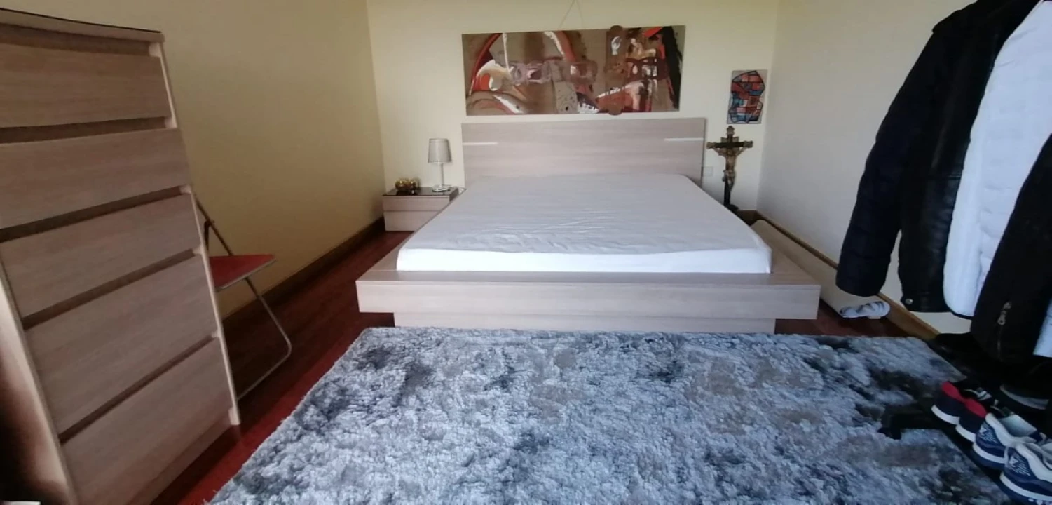 Moradia T4 para Venda em Loivo Foto 22