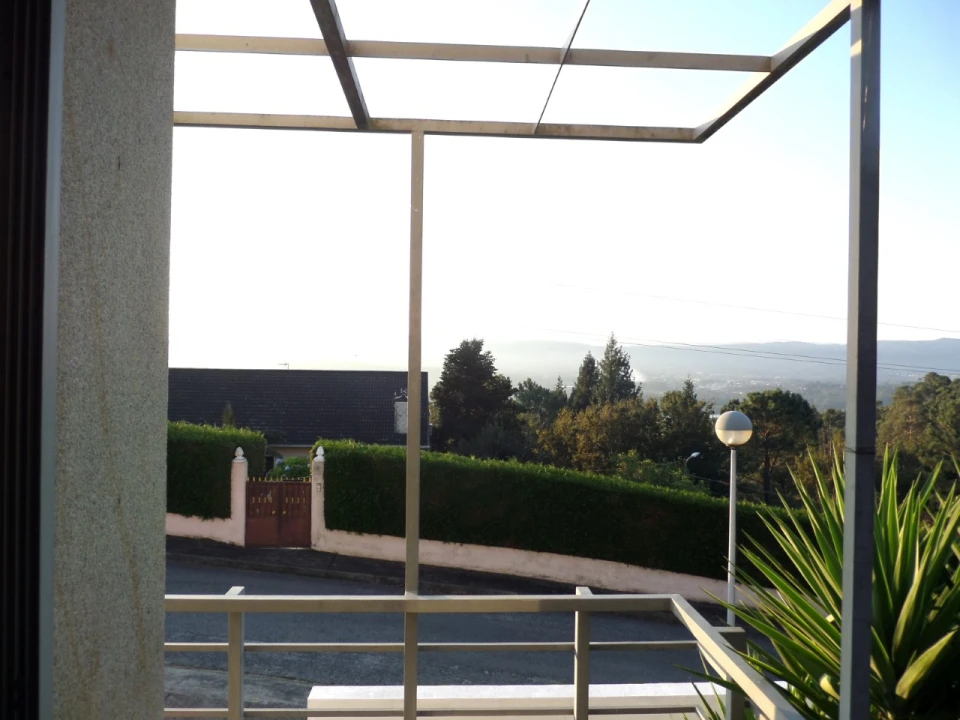 Moradia T4 para Venda em Loivo Foto 40