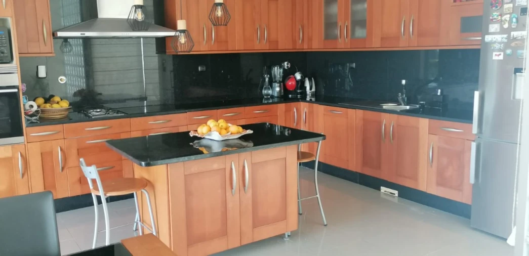 Moradia T4 para Venda em Loivo Foto 3