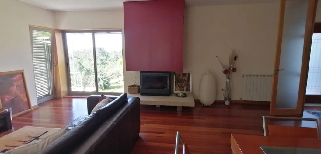 Moradia T4 para Venda em Loivo Foto 8