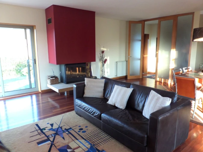 Moradia T4 para Venda em Loivo Foto 11