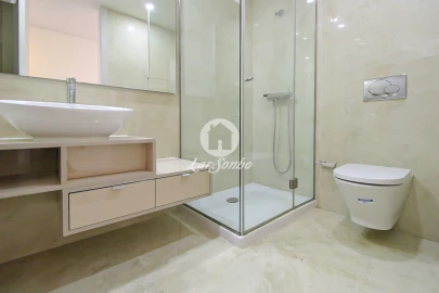Apartamento T4 para Venda em Póvoa de Varzim, Beiriz e Argivai