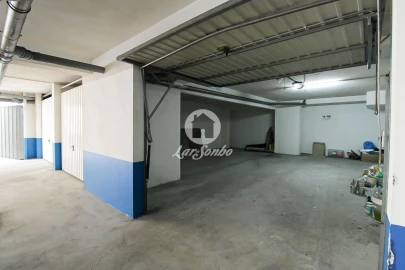 Apartamento T4 para Venda em Póvoa de Varzim, Beiriz e Argivai