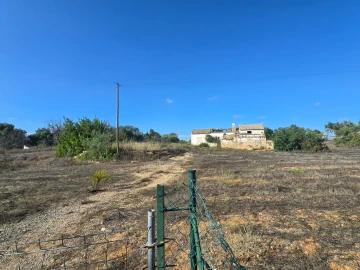 Terreno para Venda em Quelfes