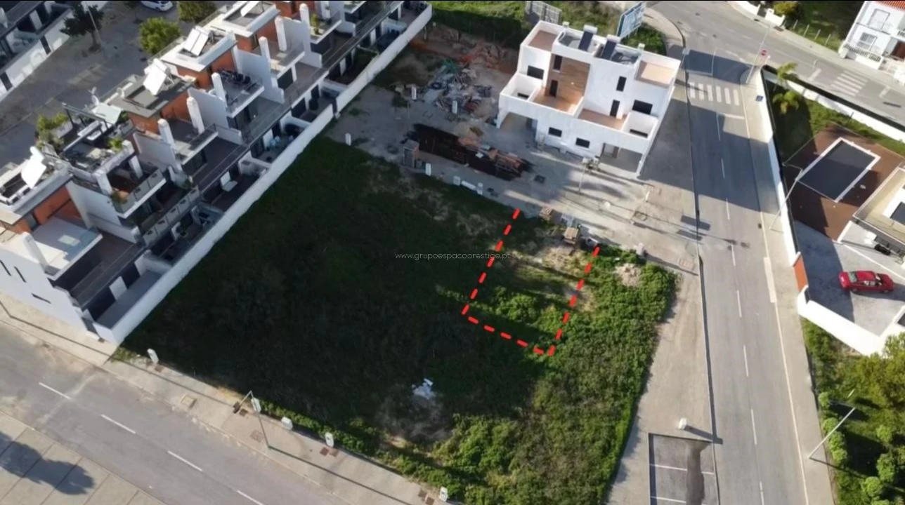 Terreno para Venda em Moncarapacho e Fuseta Foto 1