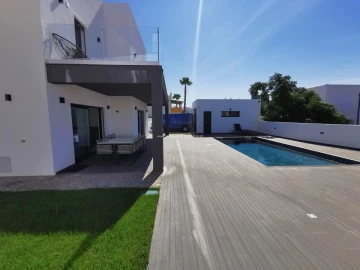 Moradia T3 para Venda em Moncarapacho e Fuseta