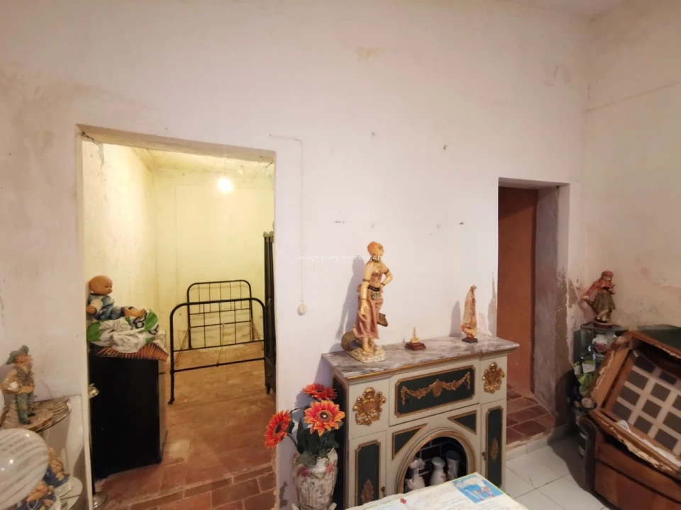 Moradia T0 para Venda em Quelfes Foto 15