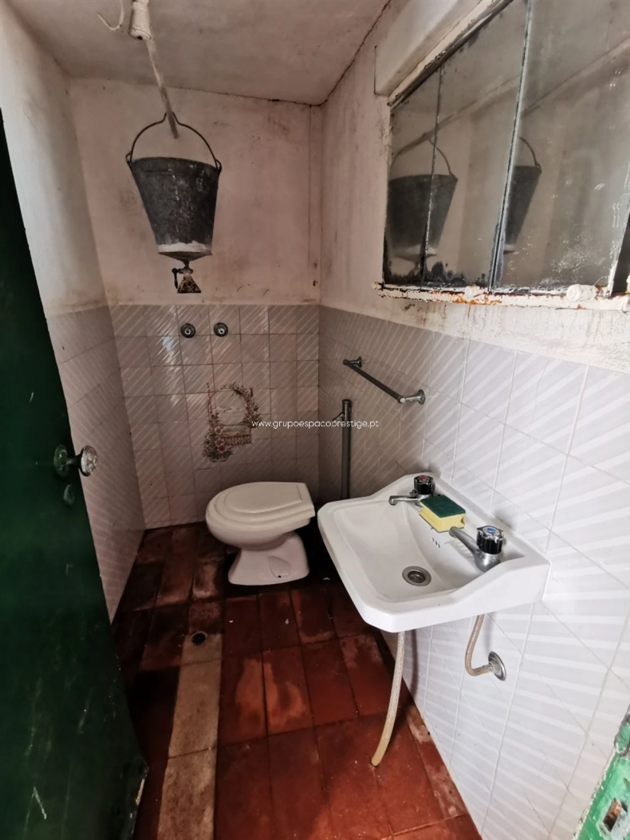 Moradia T0 para Venda em Quelfes Foto 11