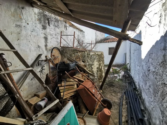 Moradia T0 para Venda em Quelfes Foto 8