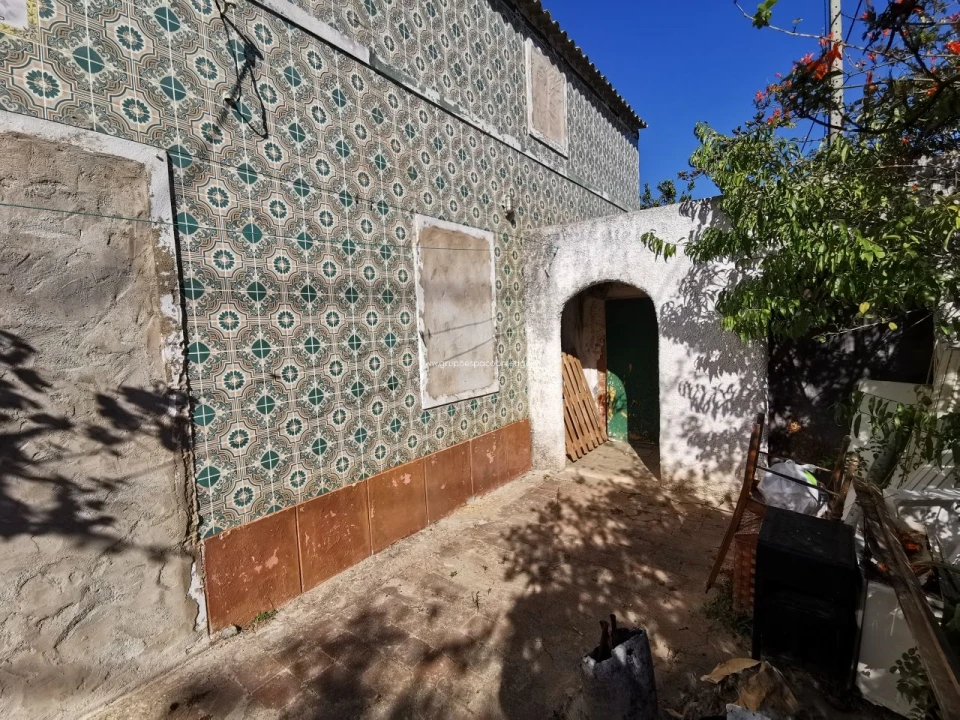 Moradia T0 para Venda em Quelfes Foto 6