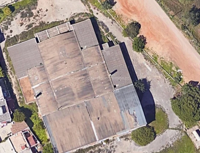 Terreno para Venda em Quelfes Foto 2