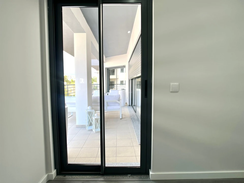Apartamento T3 para Venda em Quelfes Foto 24