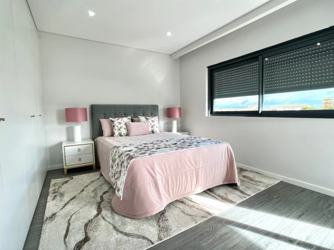 Apartamento T3 para Venda em Quelfes Foto 11