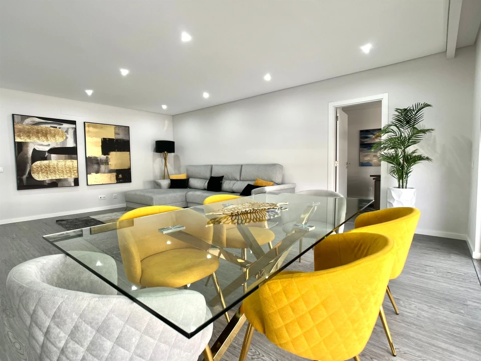 Apartamento T3 para Venda em Quelfes Foto 27
