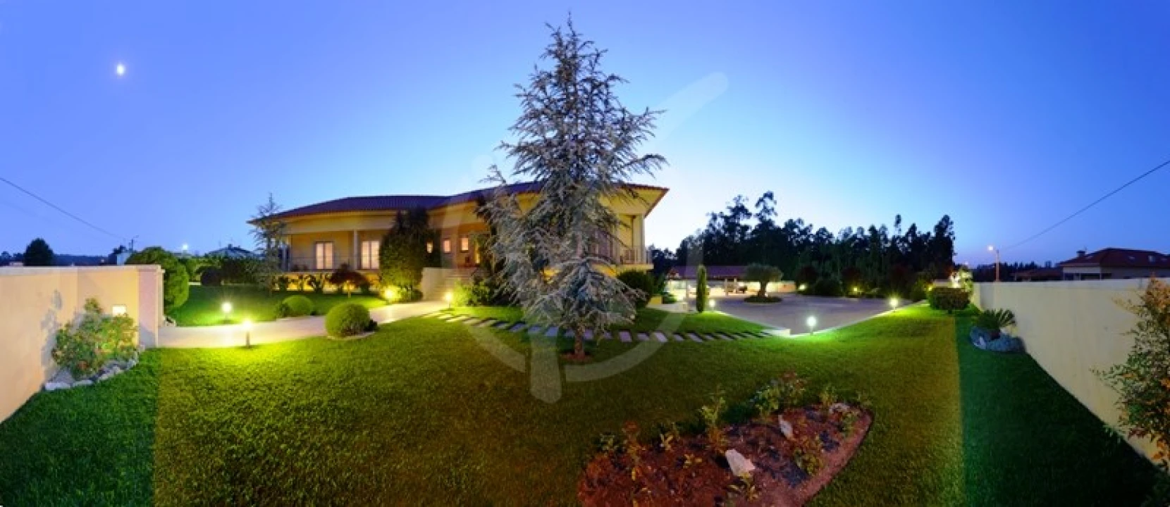 Moradia T5 para Venda em Laundos Foto 1