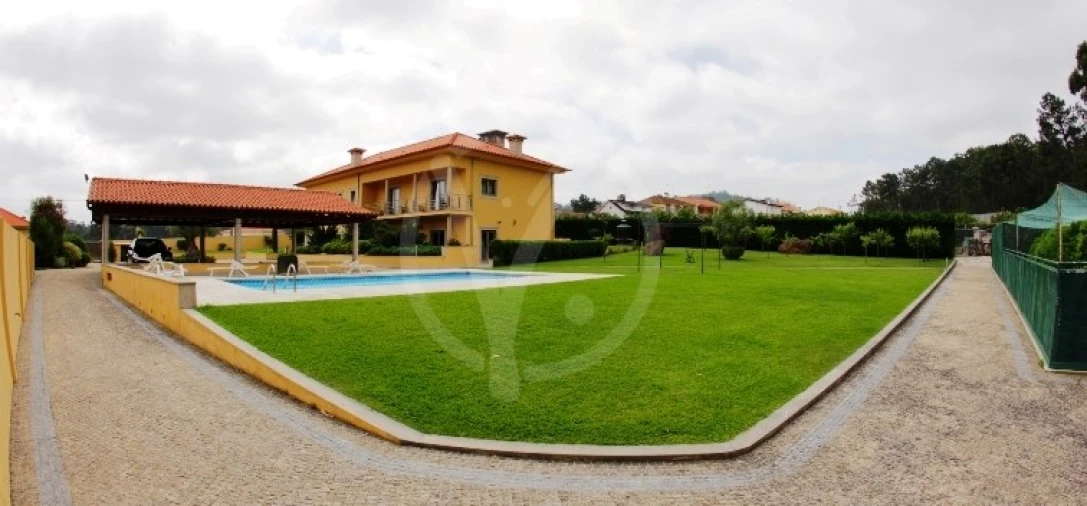 Moradia T5 para Venda em Laundos Foto 3