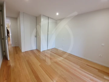 Apartamento T3 para Venda em Póvoa de Varzim, Beiriz e Argivai