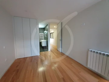 Apartamento T3 para Venda em Póvoa de Varzim, Beiriz e Argivai