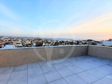 Apartamento T3 para Venda em Póvoa de Varzim, Beiriz e Argivai