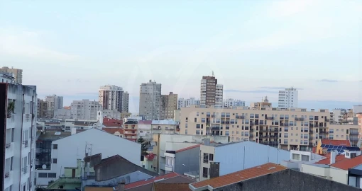 Apartamento T3 para Venda em Póvoa de Varzim, Beiriz e Argivai