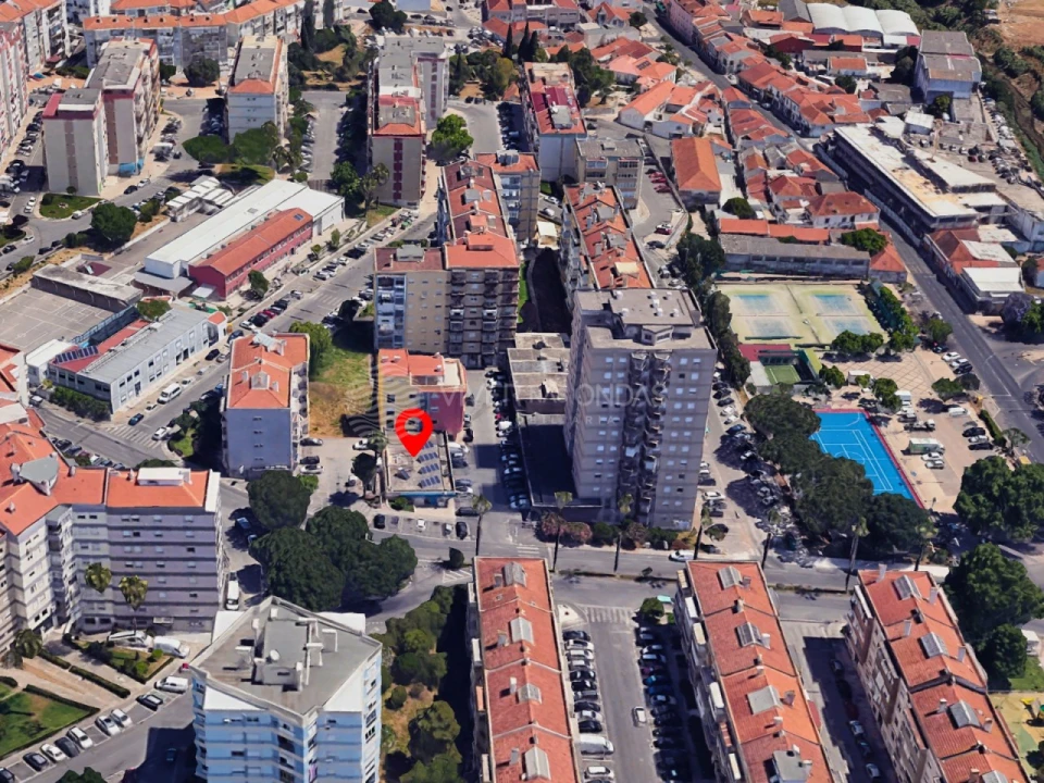 Loja para Venda em Póvoa de Santo Adrião e Olival Basto Foto 9