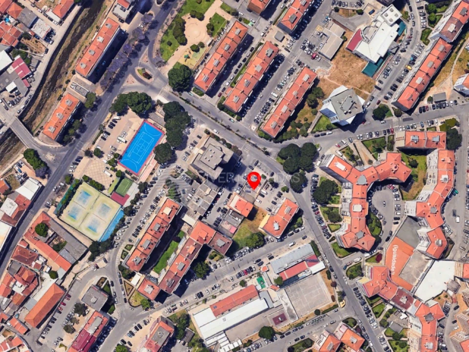 Loja para Venda em Póvoa de Santo Adrião e Olival Basto Foto 10