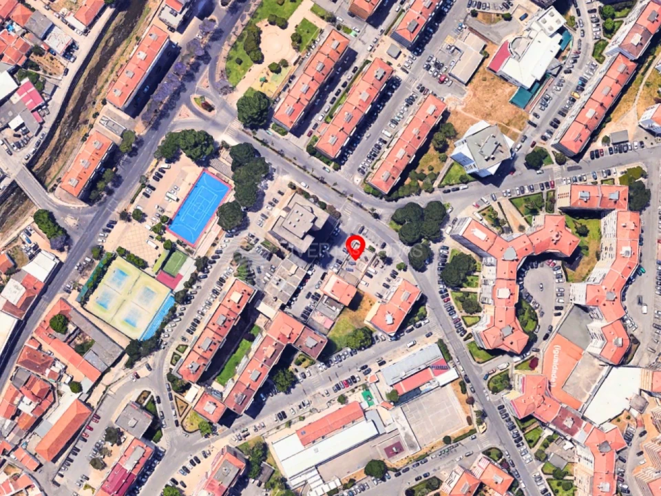 Loja para Venda em Póvoa de Santo Adrião e Olival Basto Foto 12