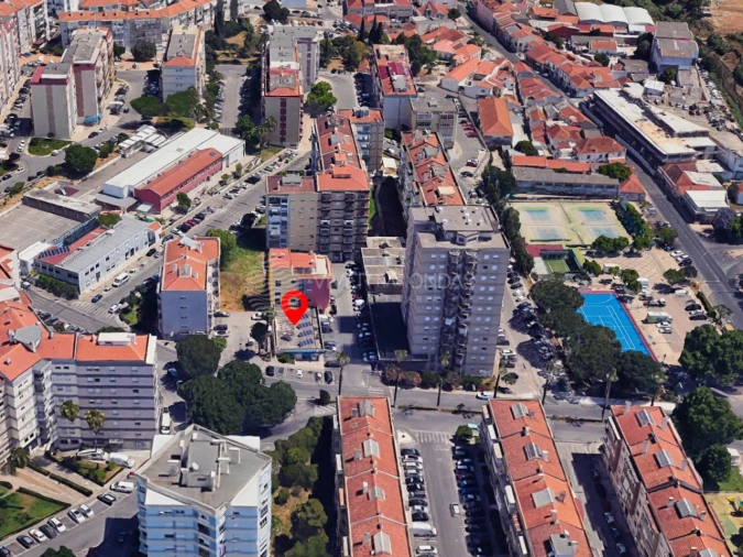 Loja para Venda em Póvoa de Santo Adrião e Olival Basto Foto 9