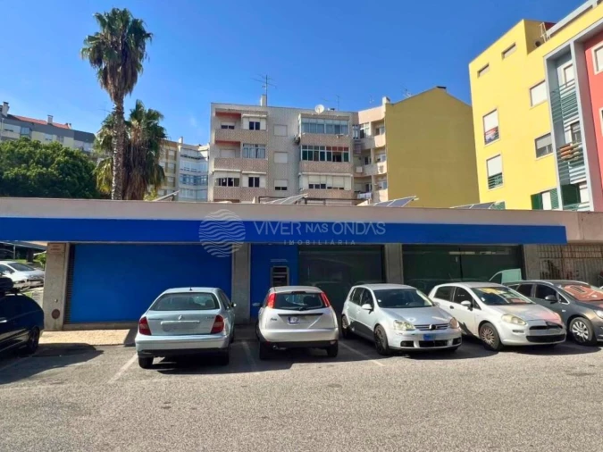 Loja para Venda em Póvoa de Santo Adrião e Olival Basto Foto 5