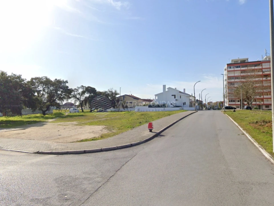 Terreno para Venda em Santo Antonio da Charneca Foto 1